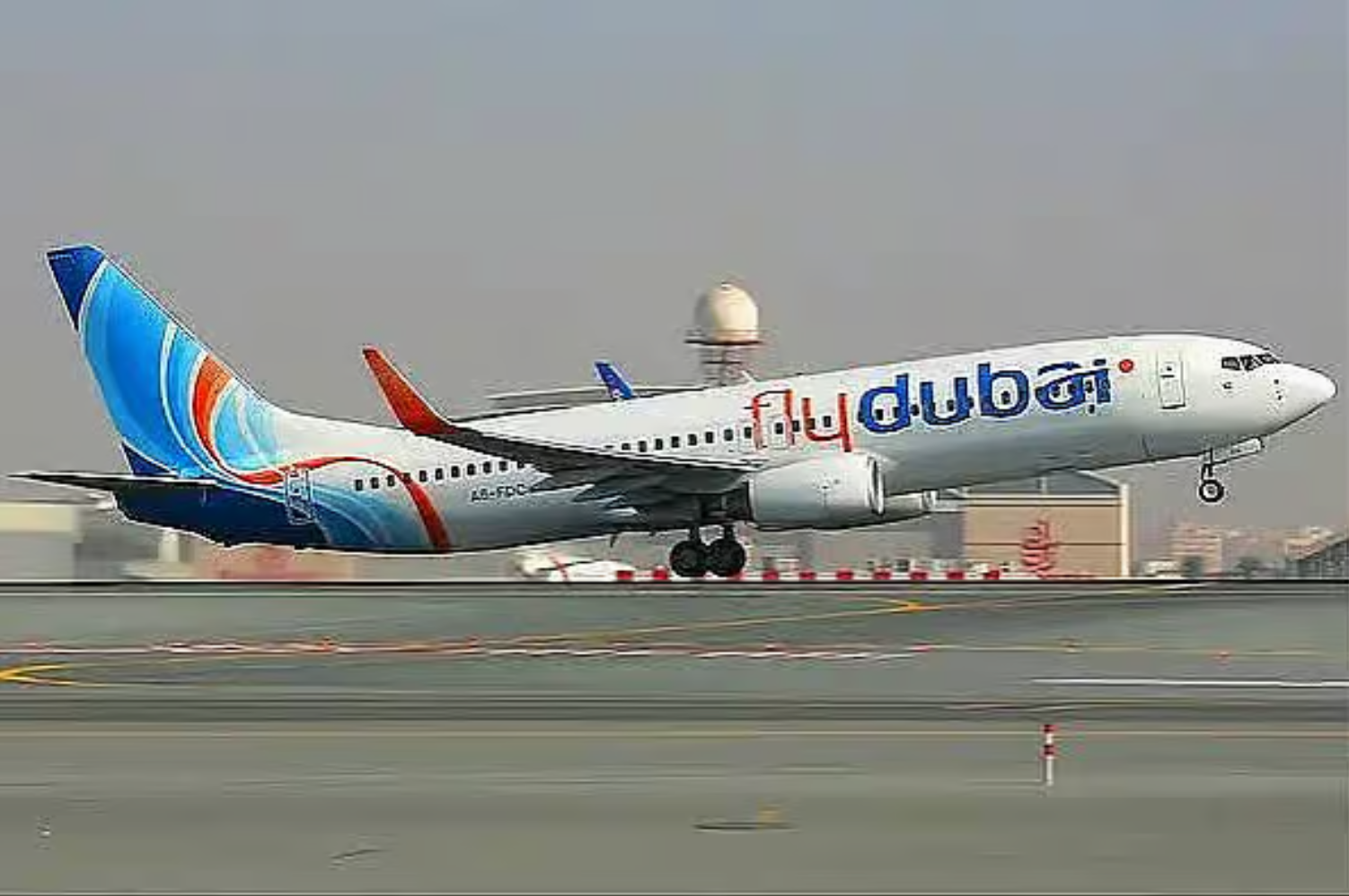 以媒：迪拜航空袭击者原计划杀死机长，并驾飞机撞向以...