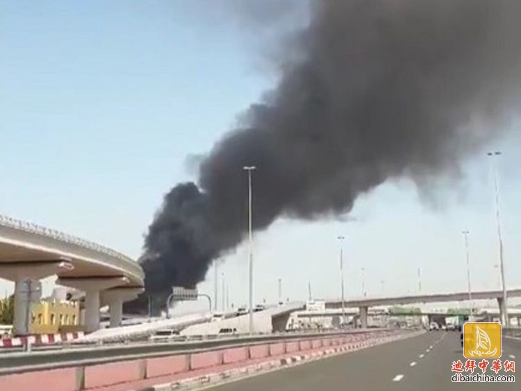 Fire-breaks-out-near-Dubai-Airport-on-Saturday-morning-_171f8f35a42_large.jpg