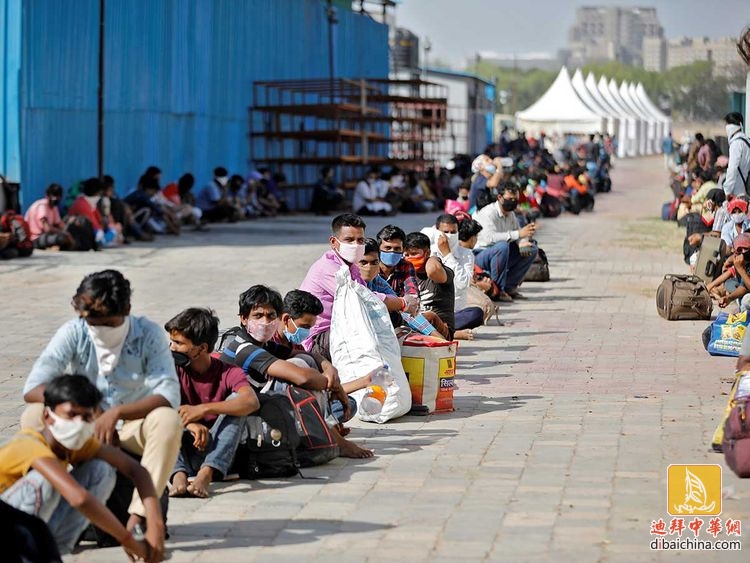 India-migrant-workers-railway-station-coronavirus_1723125083c_large.jpg