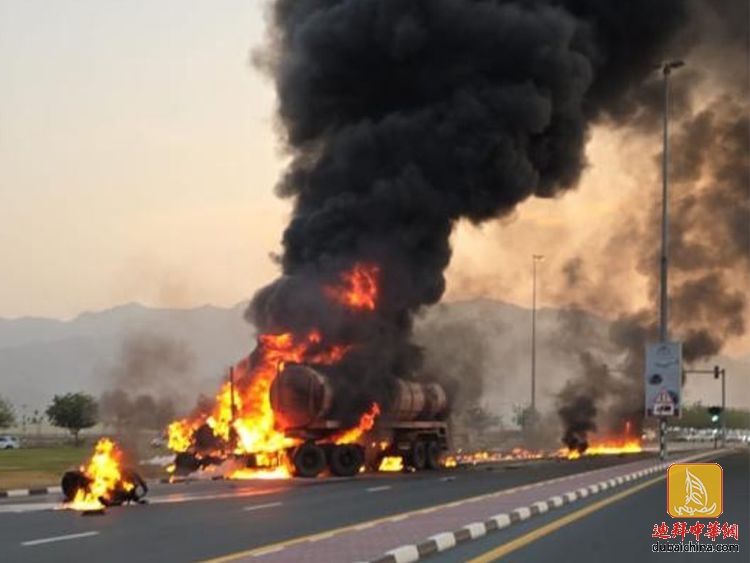 One-driver-dead--another-injured-as-trucks-erupt-in-flames-after-a-collision-in-.jpg
