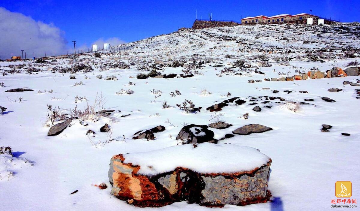 16年前的今天，哈伊马角群山被白雪覆盖，积雪厚达20厘米