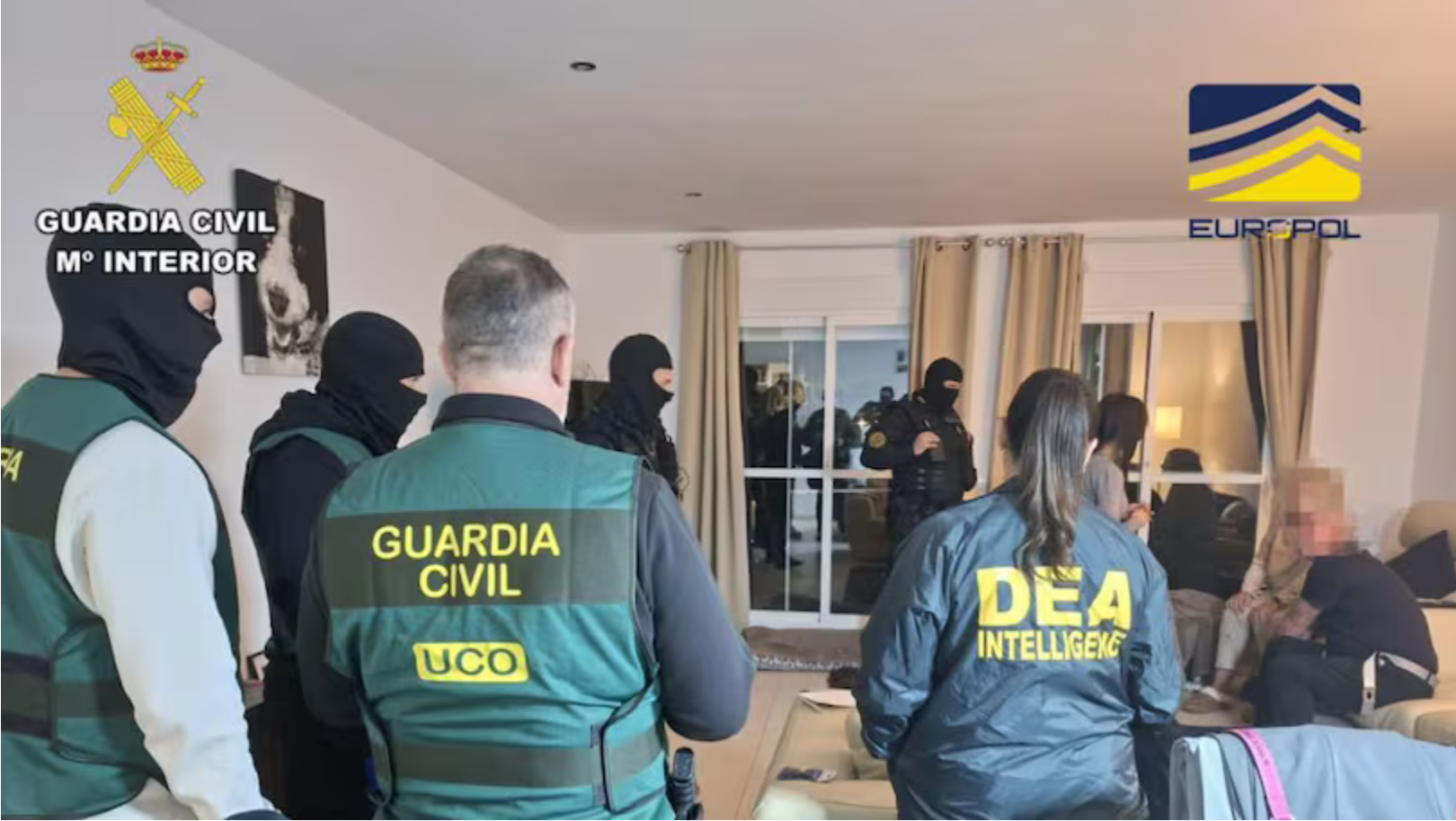 迪拜警方深度参与国际联合行动 成功抓获苏格兰“最暴力...