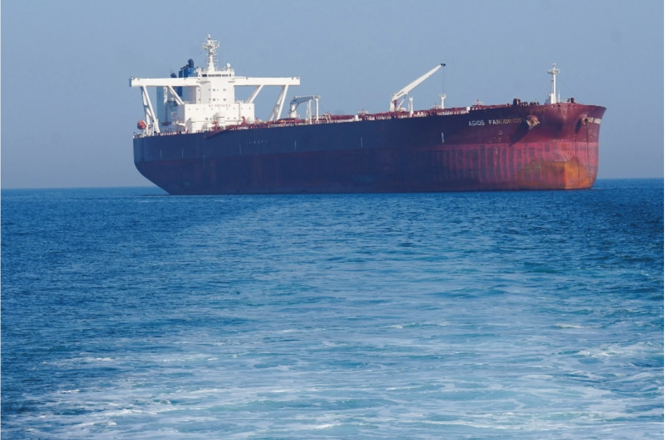 伊朗称将继续严控霍尔木兹海峡 警告美方失信必遭回应