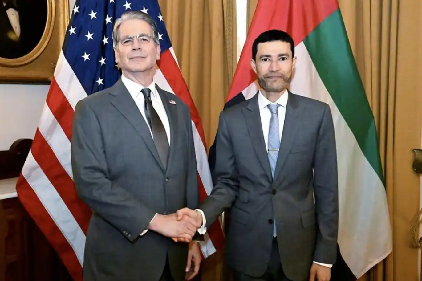 阿联酋否认需要外部救助