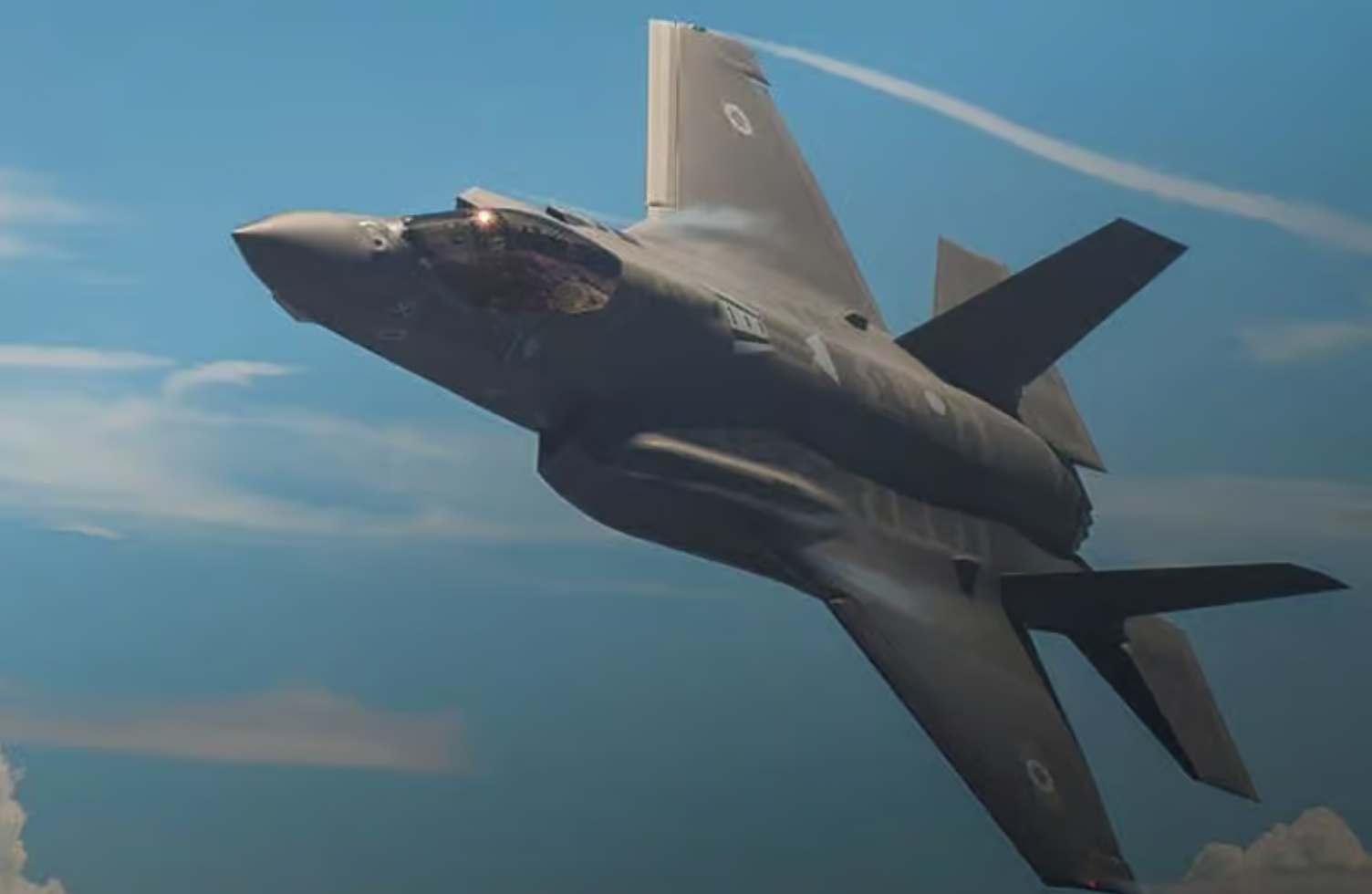伊媒称24小时内，又一架美军F-35战机在阿联酋空军基地紧...