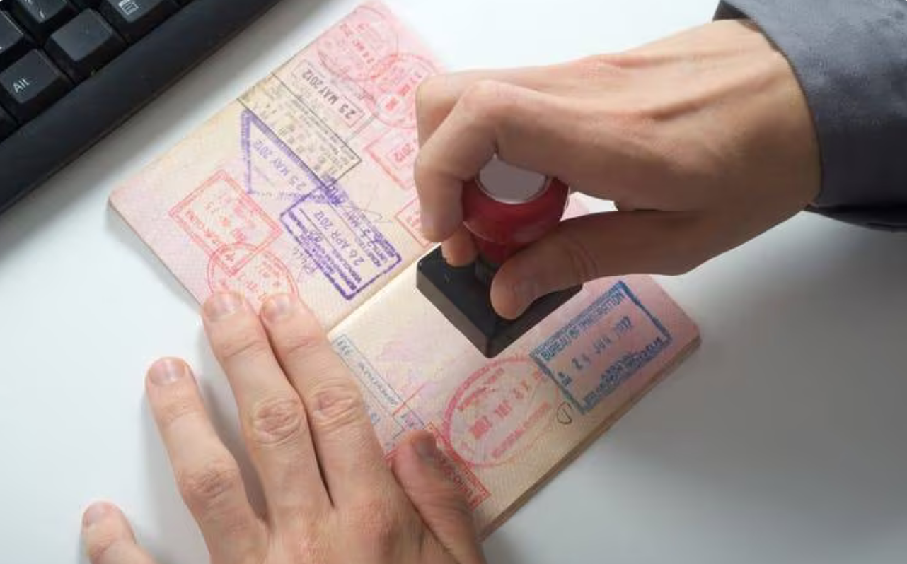 办阿联酋签证注意了！中国等45个国家的申请人要多交一份...