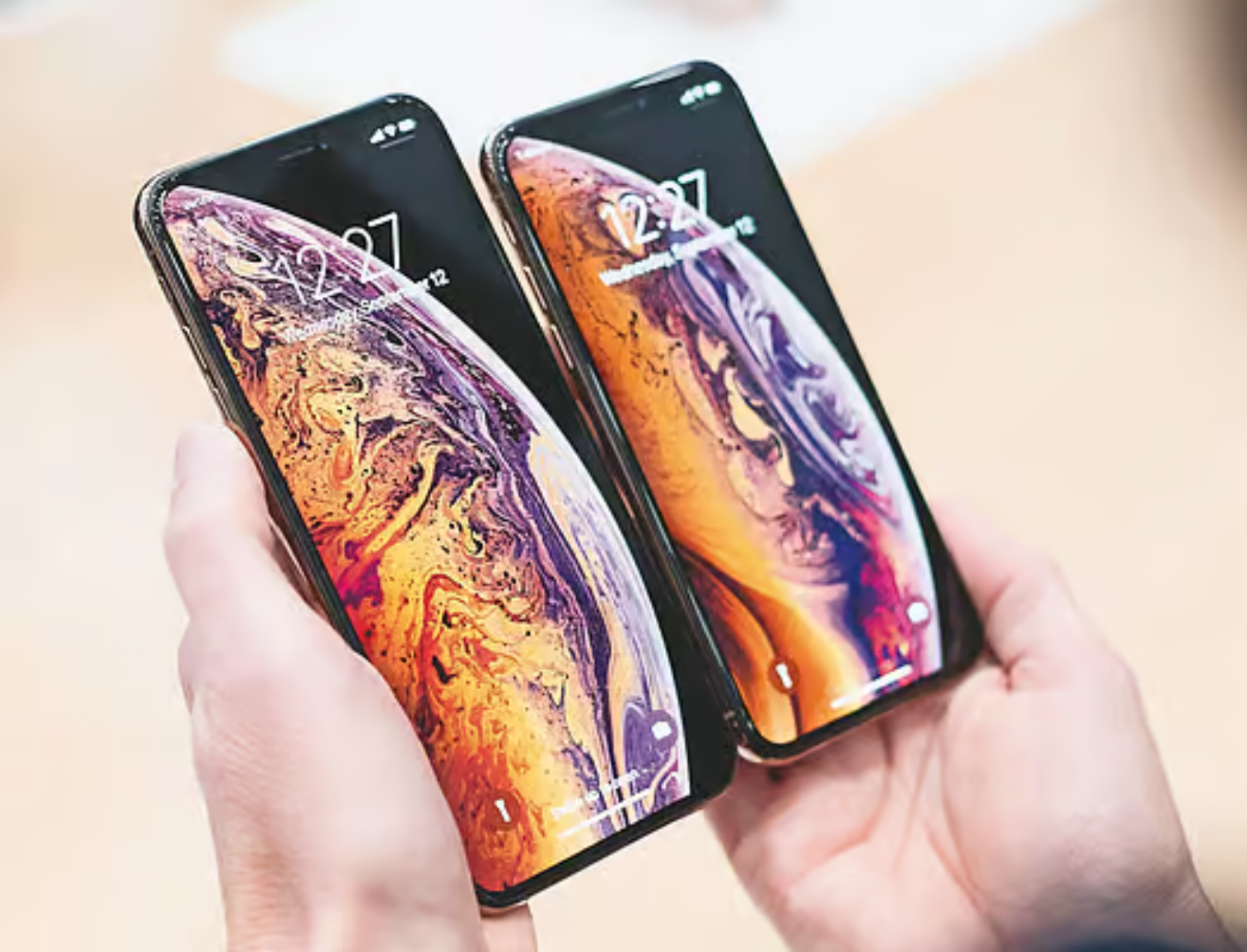 iPhone 18快来了，17系列反而涨价了？迪拜手机市场出现反常...