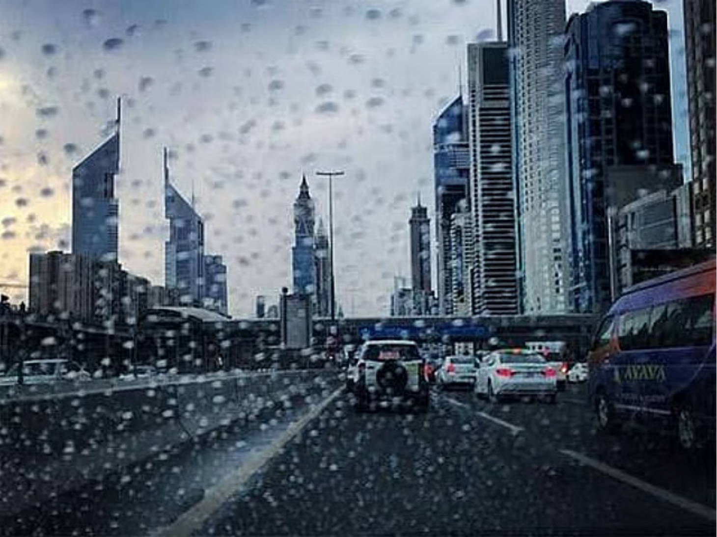 雨略多、温偏高，雾天和沙尘也可能来凑热闹——阿联酋10...